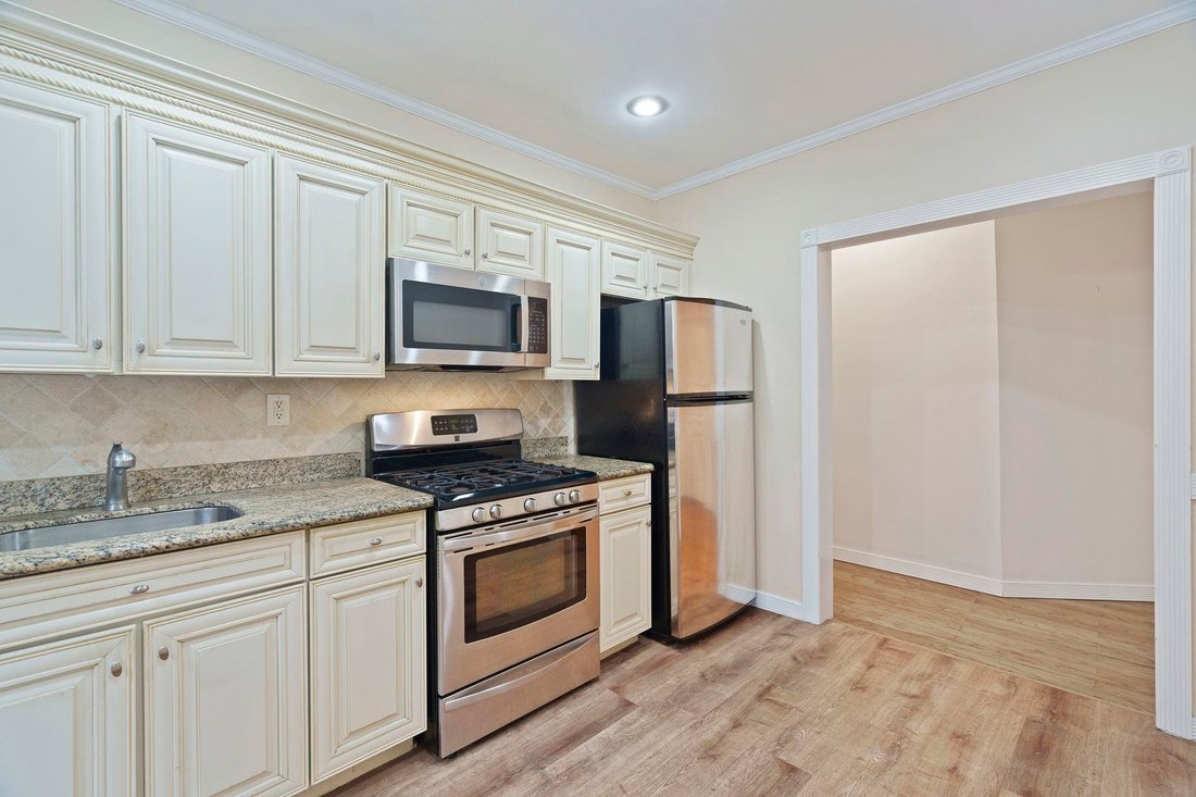 Guttenberg, New Jersey, United States 4 - 17360464