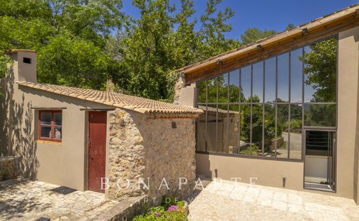 Villa à Bagnols-en-Forêt, Provence-Alpes-Côte d'Azur, France 1