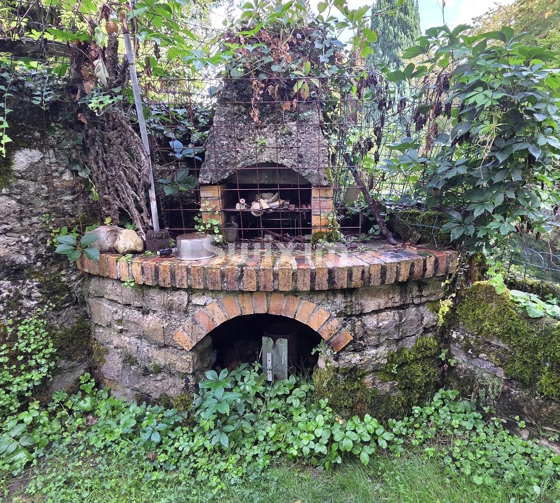 Arbois, Bourgogne – Franche-Comté, France 4 - 16576343