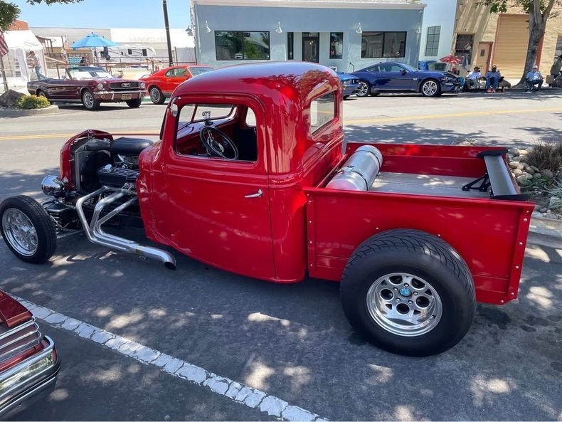 Pickup in Glendale, United States 1 - 17363403
