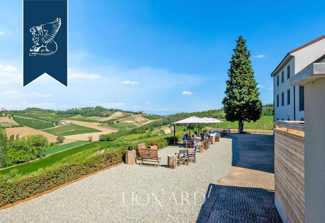 Villa in Rosignano Monferrato, Piedmont, Italy 4 - 16735501