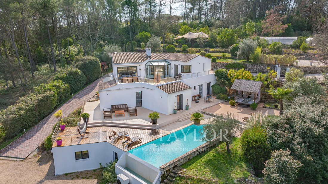 House in Tourrettes, Provence-Alpes-Côte d'Azur, France 2 - 17356181
