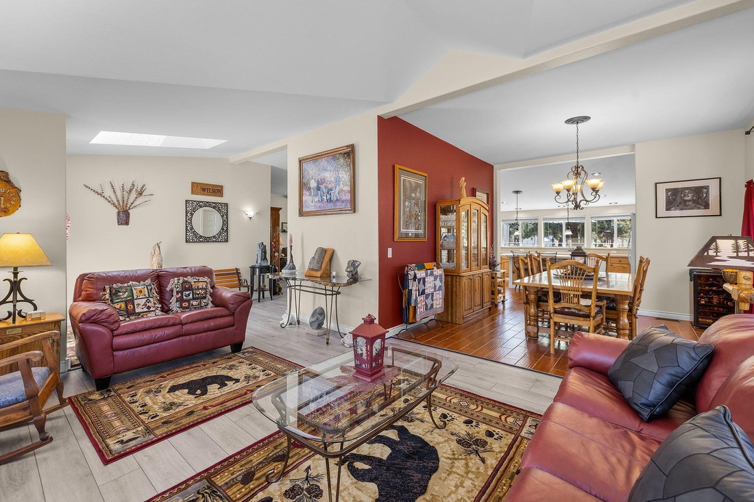 Land in Sisters, Oregon, United States 3 - 17371441