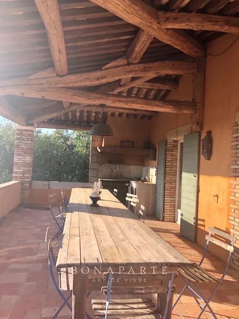 Estate in Le Plan-de-la-Tour, Provence-Alpes-Côte d'Azur, France 2 - 17358029