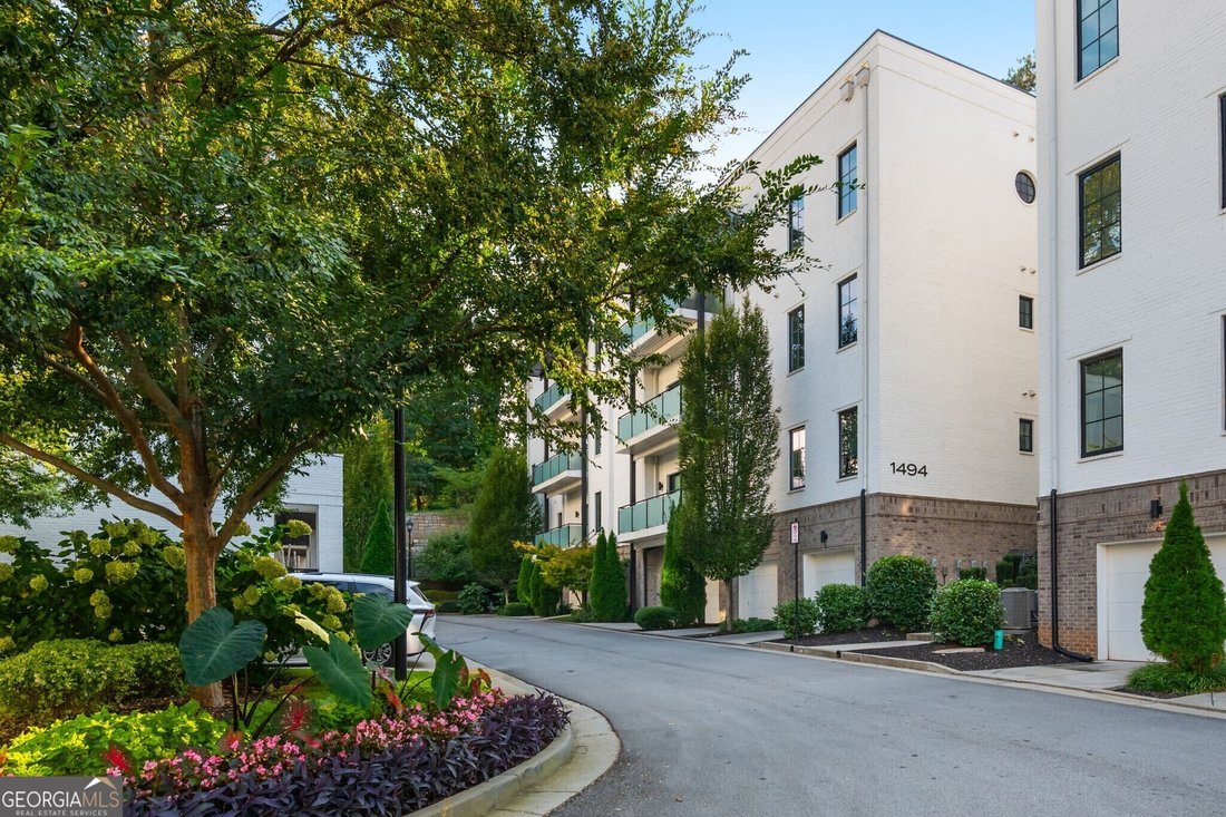 Condo in Atlanta, Georgia, United States 1 - 17360098