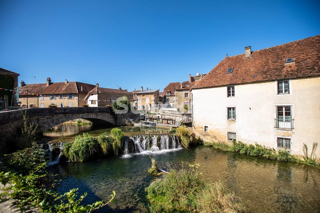 Arbois, Bourgogne – Franche-Comté, France 1 - 16576343