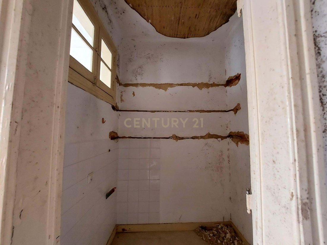 House in Alcantara, Lisbon, Portugal 4 - 17361600