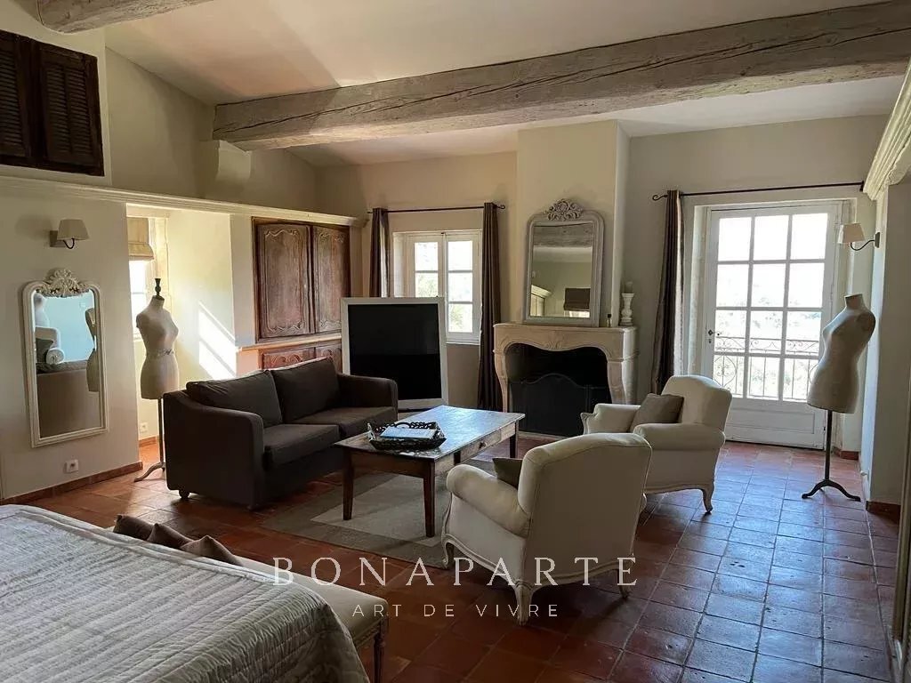 Estate in Le Plan-de-la-Tour, Provence-Alpes-Côte d'Azur, France 5 - 17358029