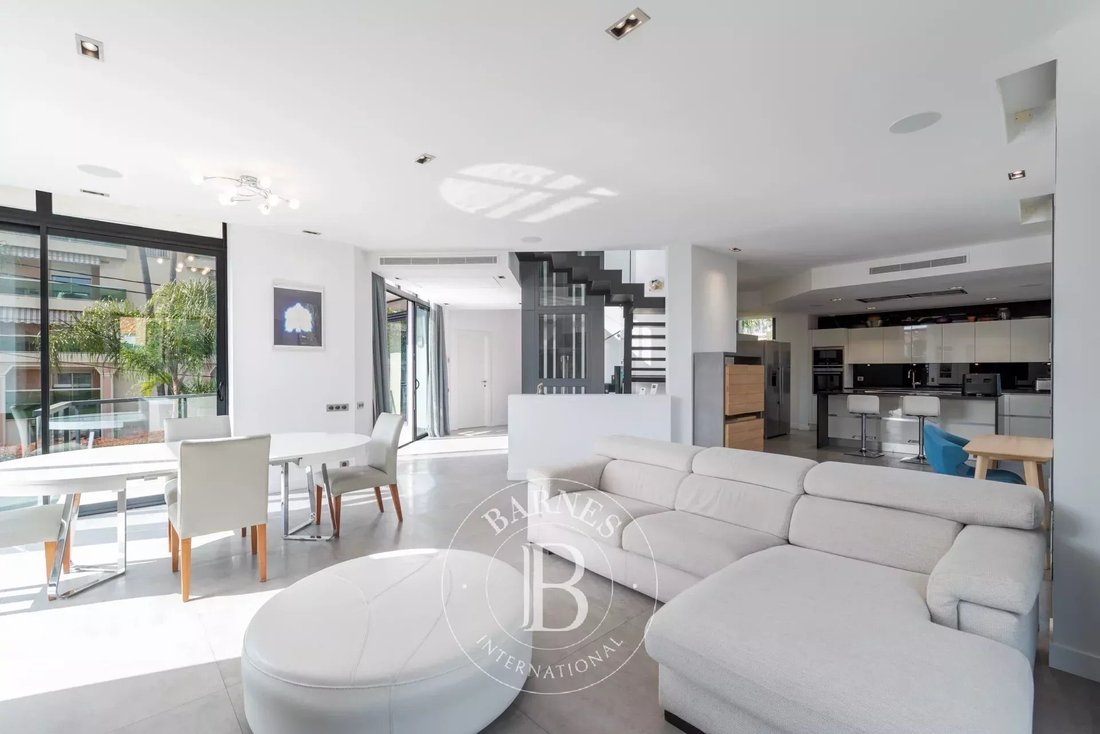Villa in Cros de Cagnes-Les Vespins, Cagnes-sur-Mer, France 4 - 17366487