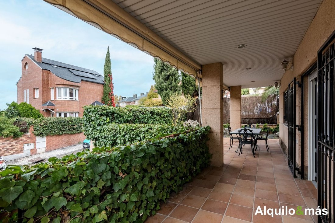 Chalet a Fuencarral-El Pardo, Madrid, Spagna 5 - 17372224