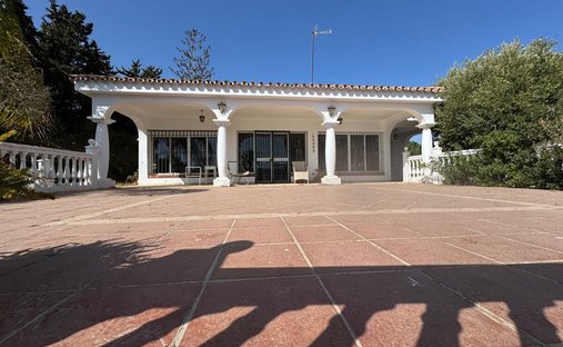 Villa in Estepona, Andalusien, Spanien 1
