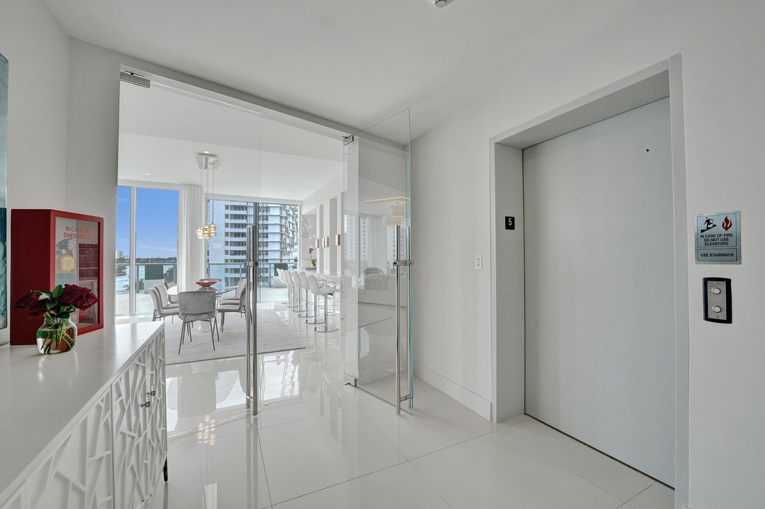 Condo in Fort Lauderdale, Florida, United States 5 - 17372454