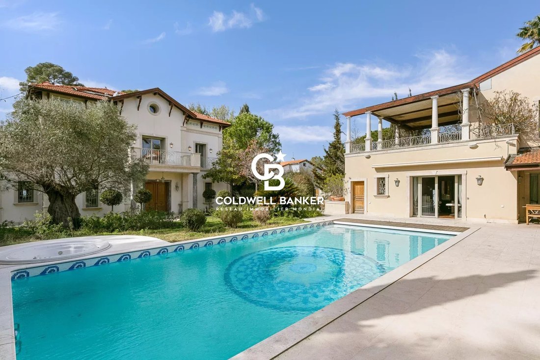 Villa en Antibes, Provenza-Alpes-Costa Azul, Francia 4 - 17372828