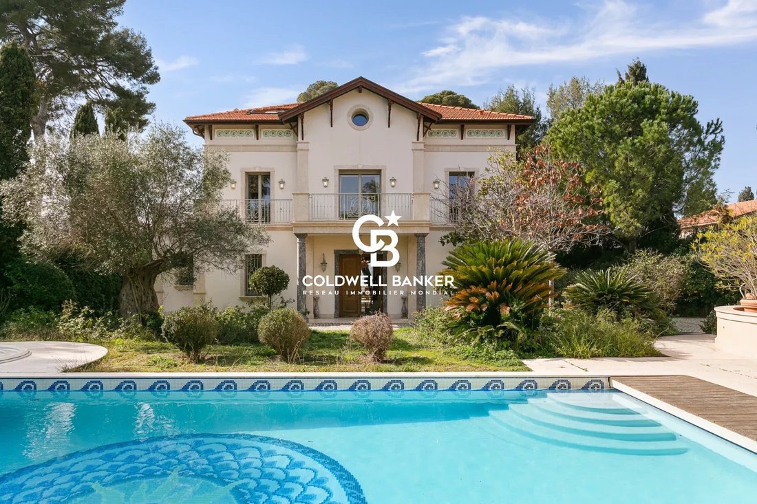 Villa in Antibes, Provence-Alpes-Côte d'Azur, France 4 - 17372828