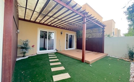 Townhouse in Wadi Al Safa 5, Wadi Al Safa, Dubai 1