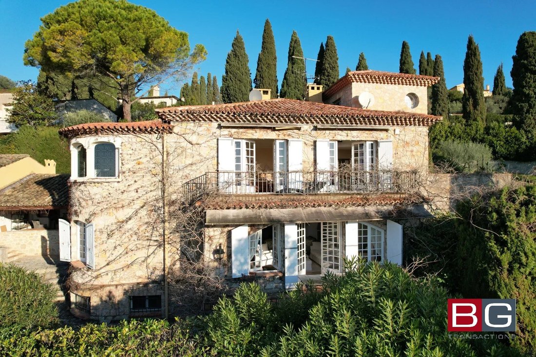 Villa in Mougins, Provence-Alpes-Côte d'Azur, France 2 - 15376205
