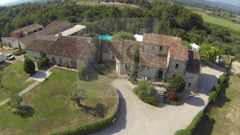 Estate in Est-Repentance-Les Trois Bons Dieux, Aix-en-Provence, France 3 - 17321328