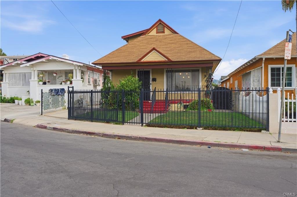 House in Los Angeles, California, United States 1 - 17373879