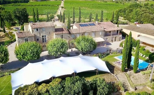 Estate in Est-Repentance-Les Trois Bons Dieux, Aix-en-Provence, France 1