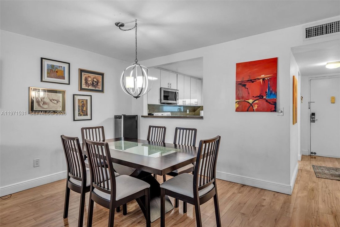 Condo in Key Biscayne, Florida, United States 5 - 17374432