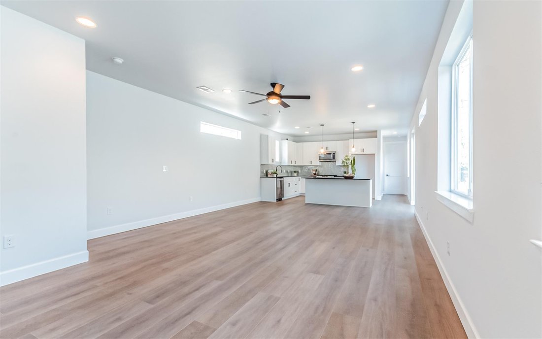 Condo in Austin, Texas, United States 5 - 17372574