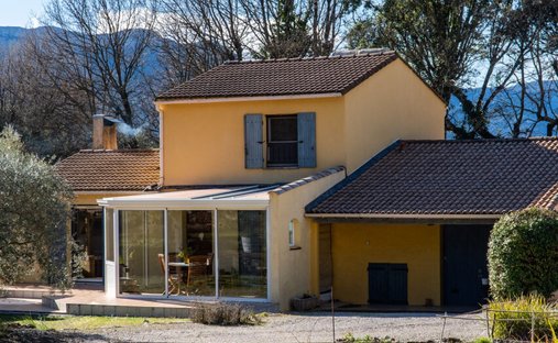 Villa in Pourrieres, Provence-Alpes-Côte d'Azur, France 1