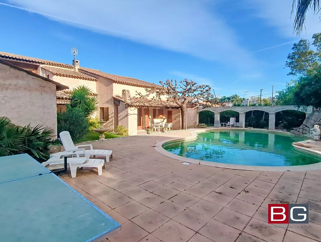 Villa in Les Groules-Les Breguieres, Antibes, France 3 - 14945189
