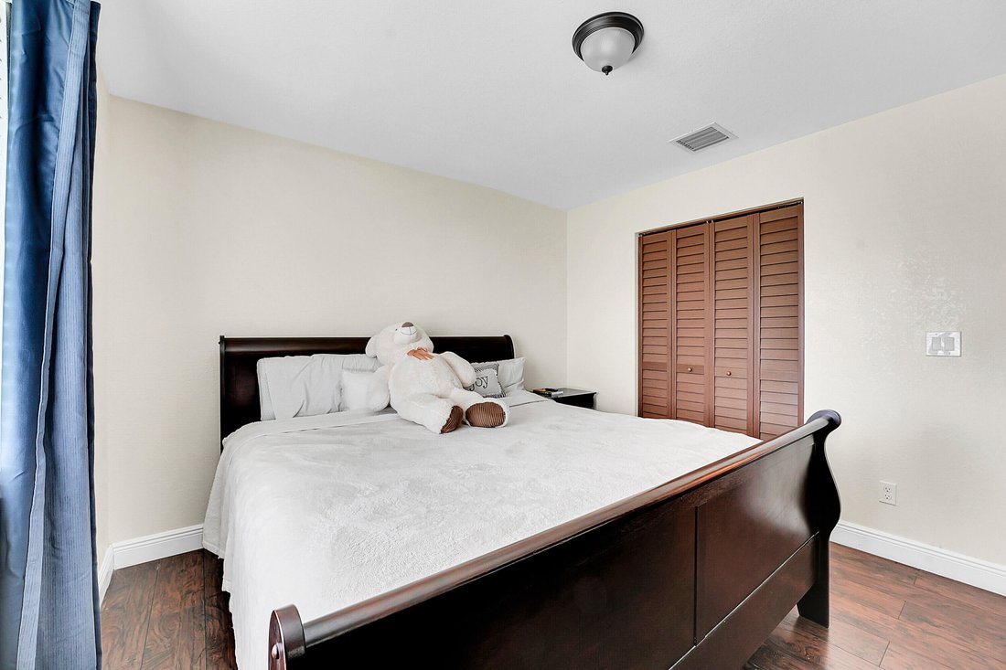 House in Fort Pierce, Florida, United States 3 - 17373076