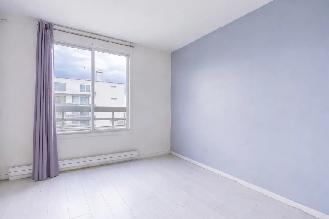 Apartment in Eiffel, Levallois-Perret, France 4 - 17373609