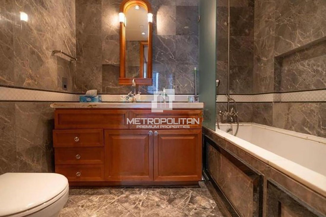 Apartment in Burj Khalifa, Downtown Dubai, Dubai 4 - 17374742
