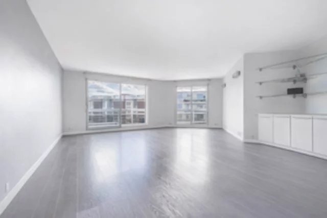 Apartment in Eiffel, Levallois-Perret, France 1 - 17373609