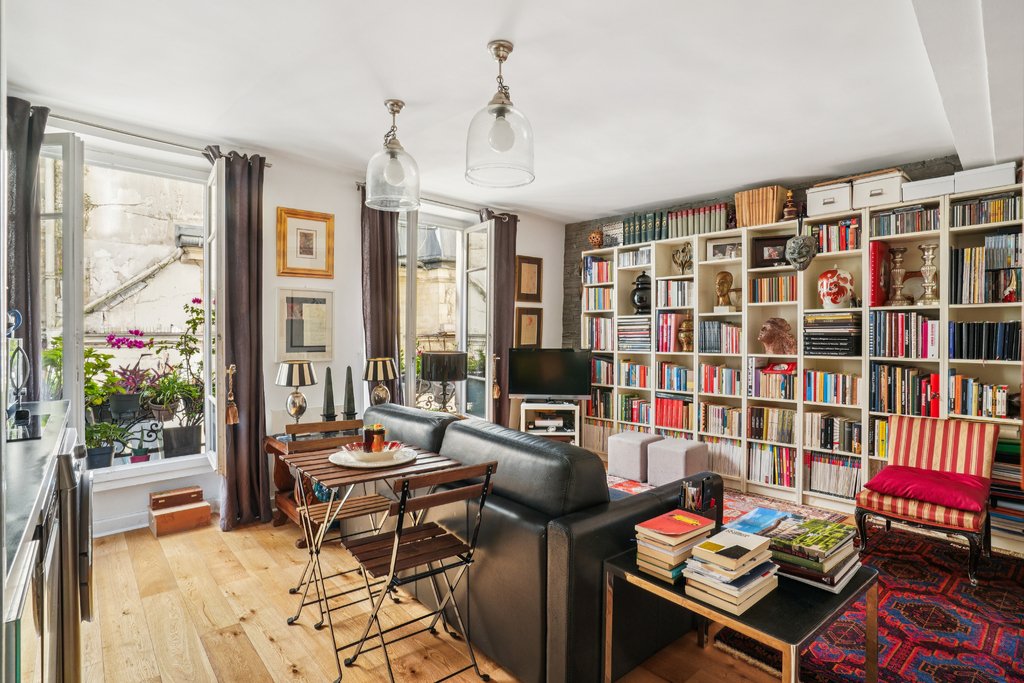 Apartment in Saint Gervais, Paris 4e Arrondissement, Paris 4 - 16172299