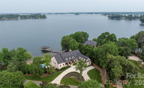 House in Denver, North Carolina, United States 1