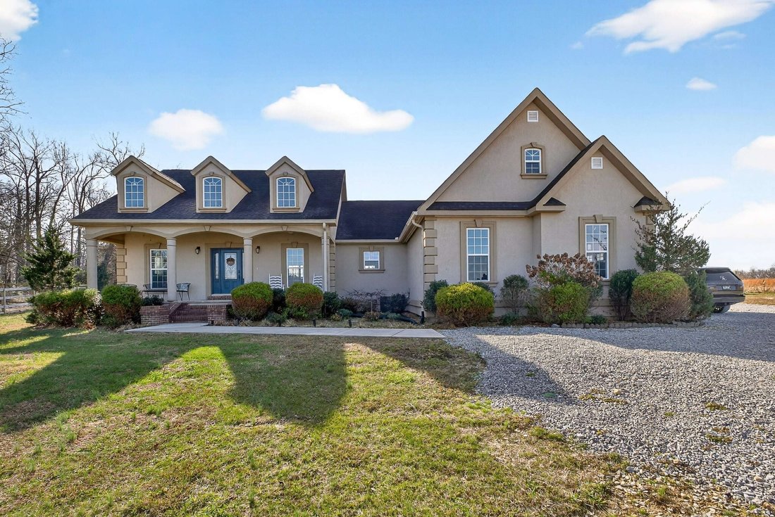 House in McMinnville, Tennessee, United States 1 - 17372670