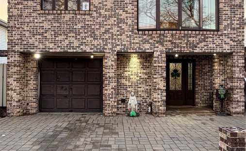 House in New York, New York, United States 1