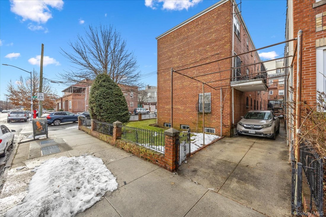 House in New York, New York, United States 4 - 17349877