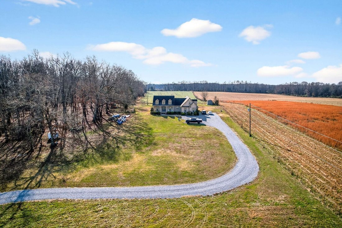House in McMinnville, Tennessee, United States 2 - 17372670