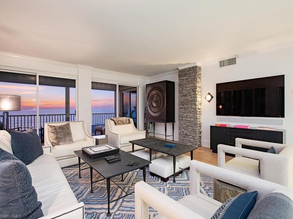 Condo in Naples, Florida, United States 5 - 17374536