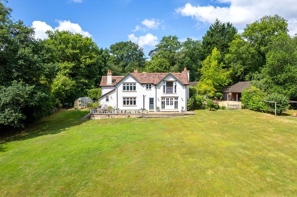 Rowledge Fantastic Edge Of Village Location In Rowledge, England, United Kingdom ...