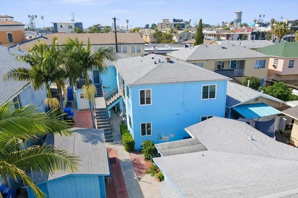 San Diego, California, United States 3 - 17372730