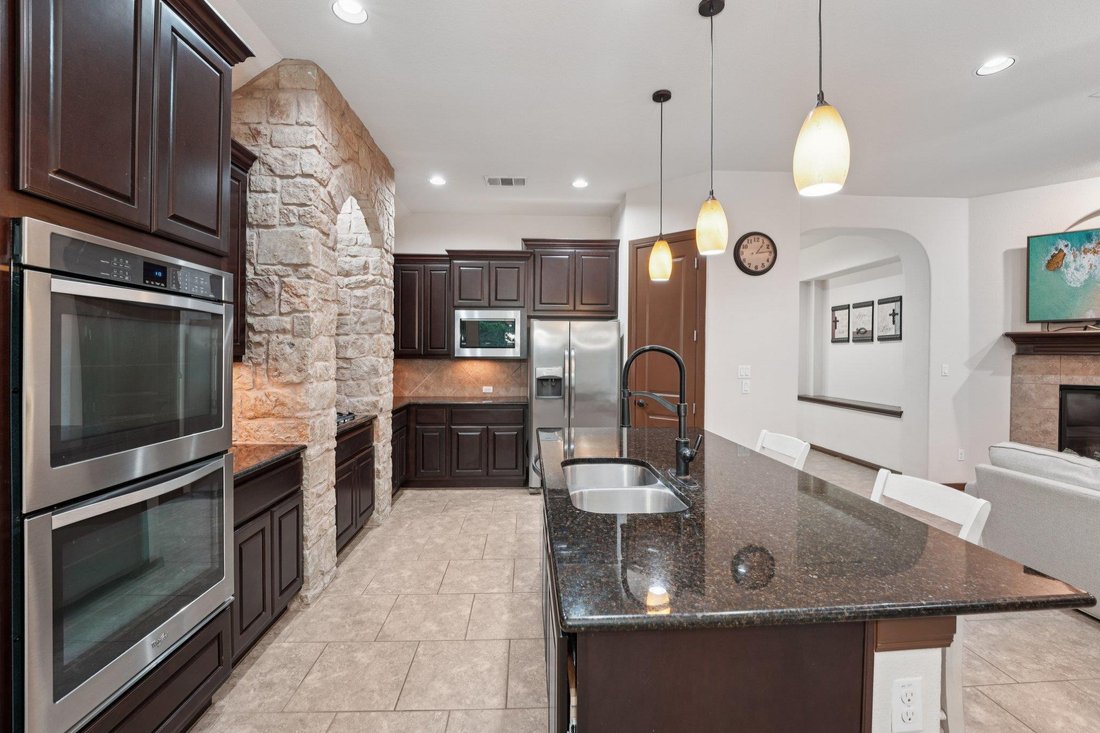 House in Bastrop, Texas, United States 3 - 17372577