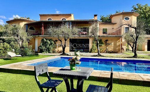 Villa a Saint-Cézaire-sur-Siagne, Provenza-Alpi-Costa Azzurra, Francia 1