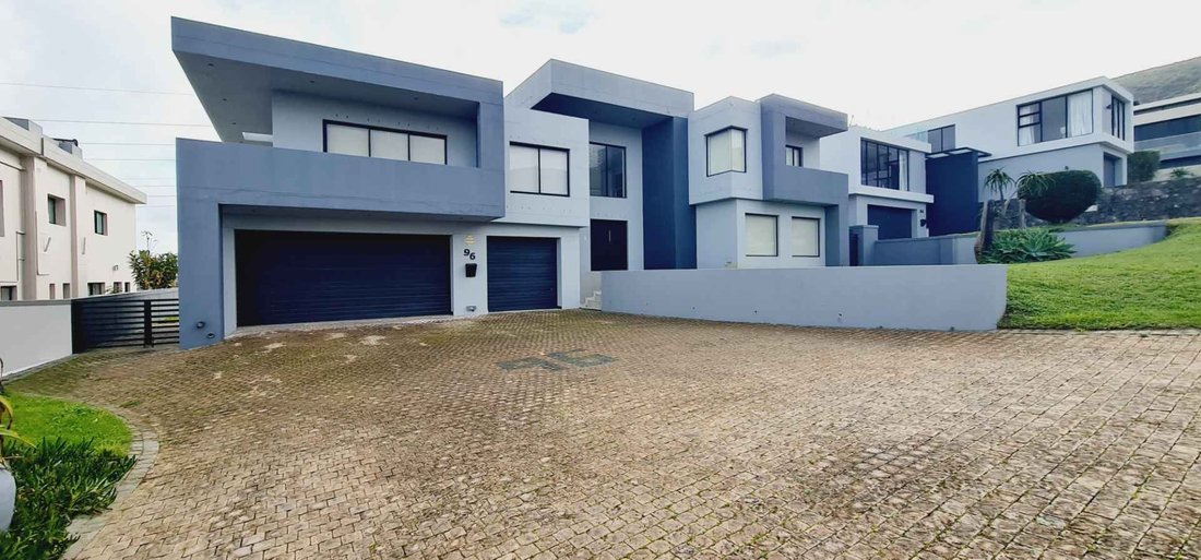 House in Glenlily, Cape Town, South Africa 2 - 17373189