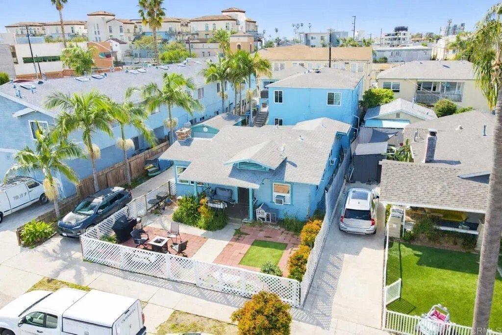 San Diego, California, United States 1 - 17372730