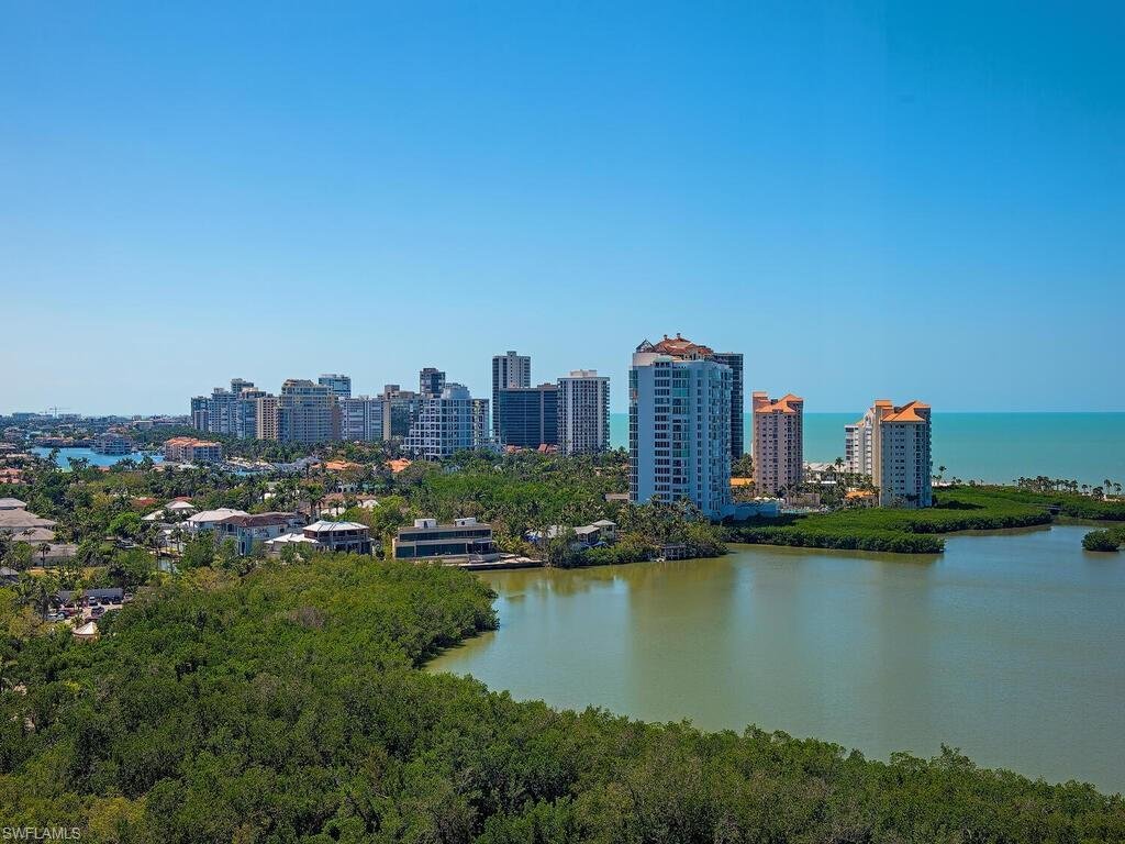 Condo in Naples, Florida, United States 4 - 17374613