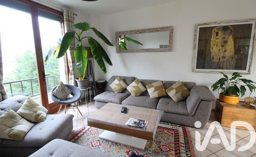 House in Village, Montigny-les-Cormeilles, France 1