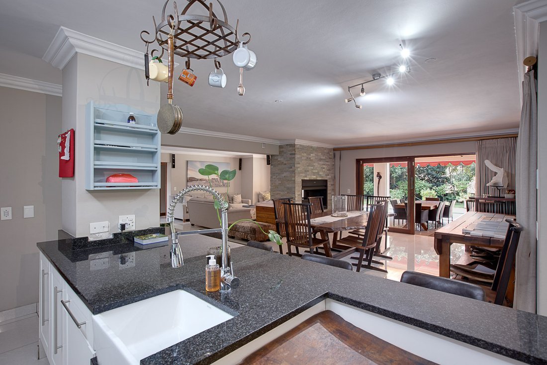 House in Sandton, Gauteng, South Africa 4 - 17374704