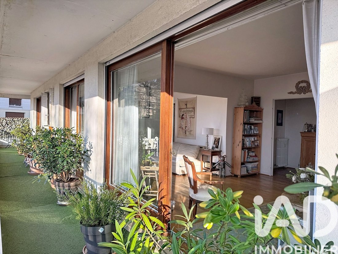 Apartamento en Víctor Hugo-Belvédère, Saint-Germain-en-Laye, Francia 2 - 17374995