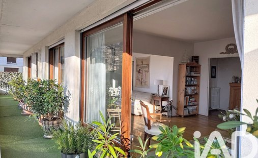 Apartment in Victor Hugo-Belvédère, Saint-Germain-en-Laye, France 1