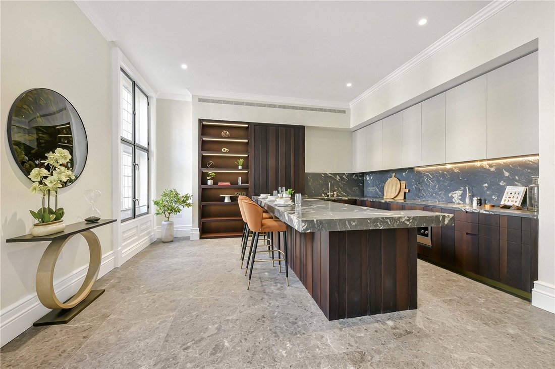 Apartment in Belgravia, Westminster, England 4 - 17373628